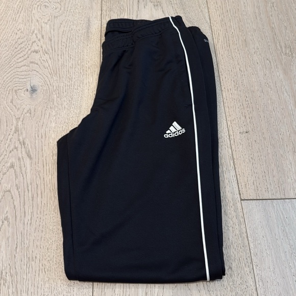 Adidas Women’s Track Pants in Size Medium - Picture 2 of 10